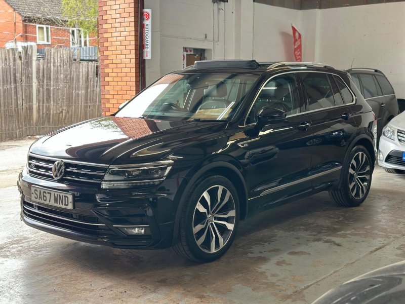 View VOLKSWAGEN TIGUAN 2.0 TDI R-Line DSG Euro 6 (s/s) 5dr