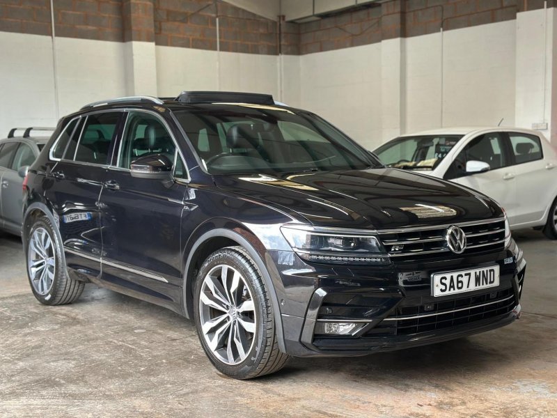 View VOLKSWAGEN TIGUAN 2.0 TDI R-Line DSG Euro 6 (s/s) 5dr
