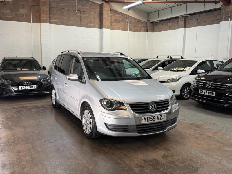 View VOLKSWAGEN TOURAN 1.9 TDI Match 5dr (7 Seats)