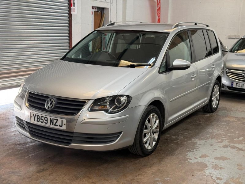 View VOLKSWAGEN TOURAN 1.9 TDI Match 5dr (7 Seats)