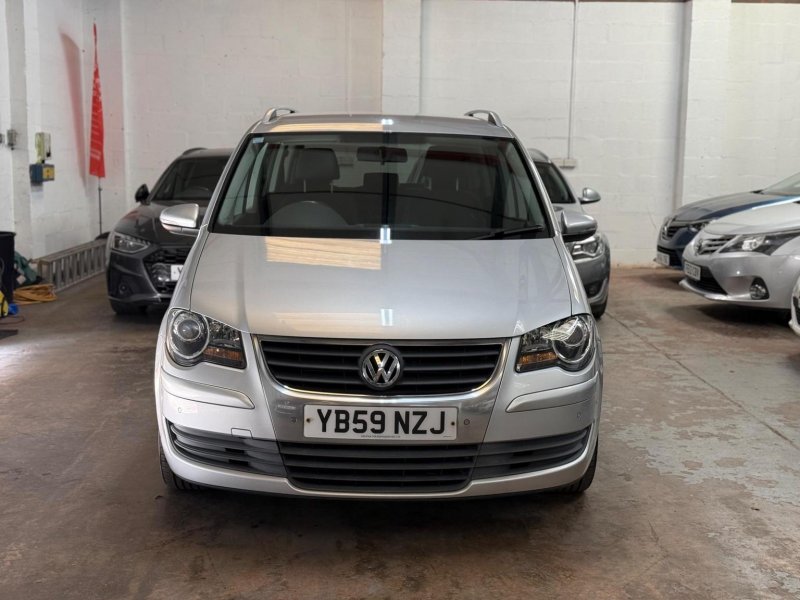 View VOLKSWAGEN TOURAN 1.9 TDI Match 5dr (7 Seats)