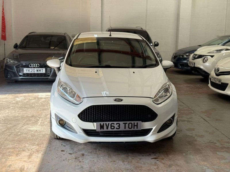 View FORD FIESTA 1.0T EcoBoost Zetec S Euro 5 (s/s) 3dr