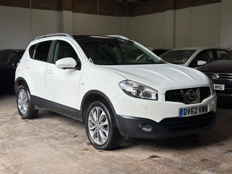 View NISSAN QASHQAI 1.6 dCi Tekna 2WD Euro 5 5dr (AVM)