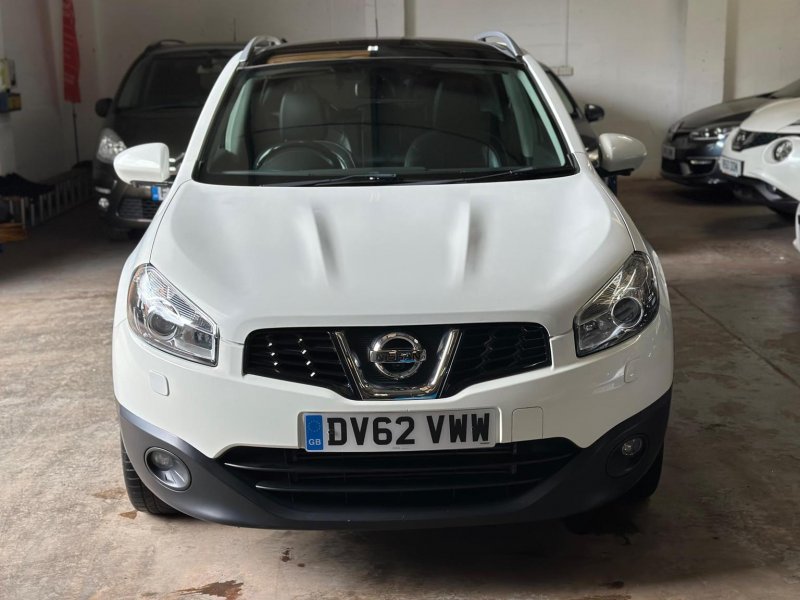View NISSAN QASHQAI 1.6 dCi Tekna 2WD Euro 5 5dr (AVM)