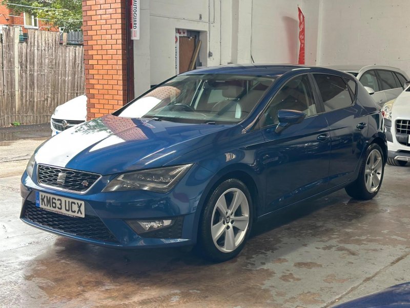 View SEAT LEON 2.0 TDI CR FR DSG Euro 5 (s/s) 5dr