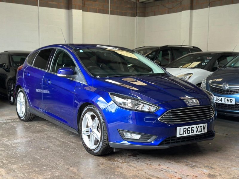 View FORD FOCUS 1.0T EcoBoost Zetec Euro 6 (s/s) 5dr